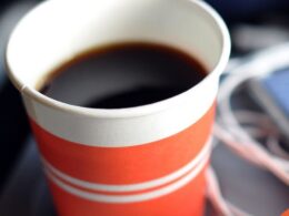 Transformação Inovadora: Resina Ecológica a Partir de Copos de Café Descartáveis 11 transformacao inovadora resina ecologica a partir de copos de cafe.jpgmaxwidth1200