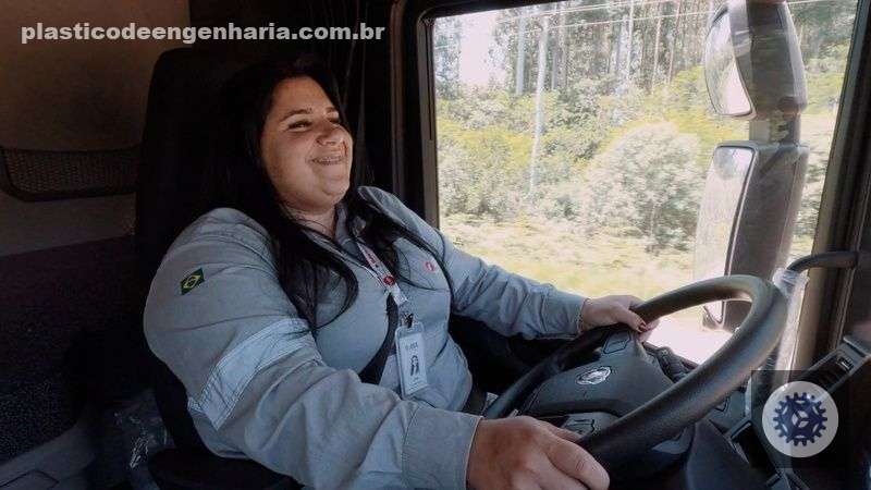 JSL treina mulheres para dirigir carretas no MS