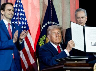 Trump ameaça tarifas à Rússia por fim da guerra na Ucrânia em 10 dias