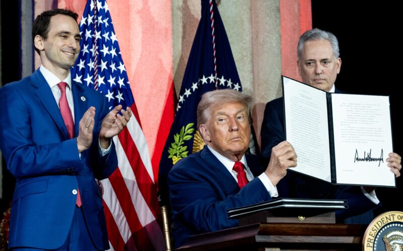 Trump ameaça tarifas à Rússia por fim da guerra na Ucrânia em 10 dias