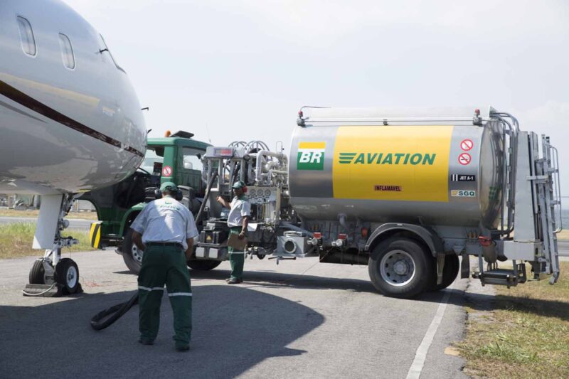 Vibra utiliza Diesel HVO para abastecer caminhões em operação no aeroporto de Guarulhos